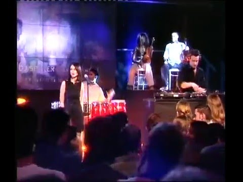 Groovejet (If This Ain't Love) - Spiller feat. Sophie Ellis-Bextor