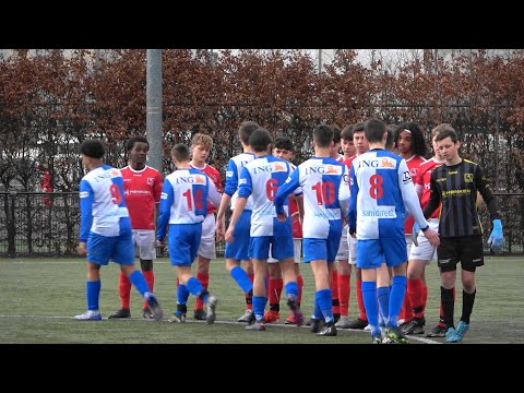 Voor aanvang DTS Ede JO17-1 - vv DOVO JO17-1.