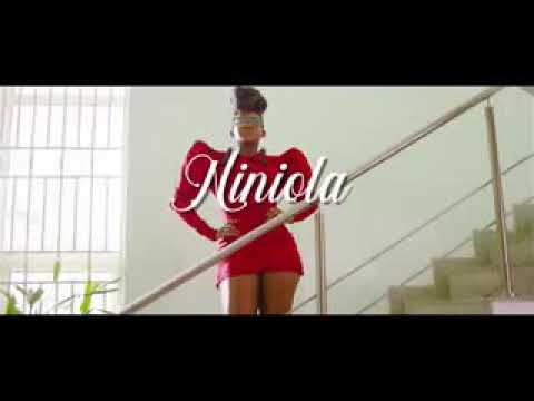NINIOLA ft SARZ - Designer official video