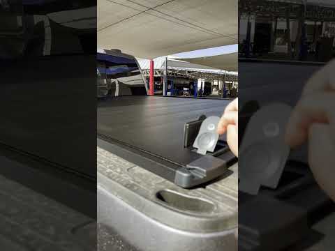 Ford Super Duty Truck Bed Cover : RetraxPRO XR