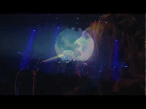 / Twisted Circle