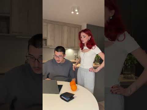 Azóta sem esett le neki..😂