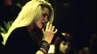 Natassa Bofiliou - Un Año de Amor | Live