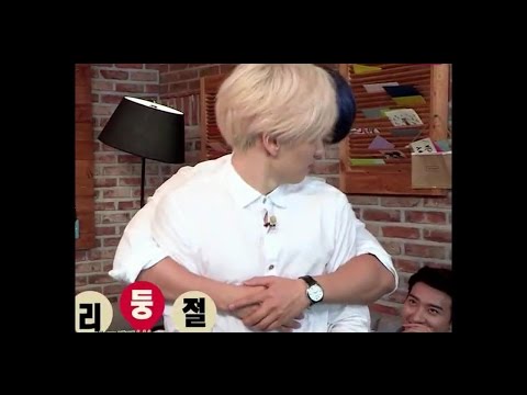 DongHae & EunHyuk super sweet hug