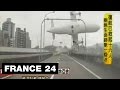 TAIWAN - Dreadful crash of passenger plane into.