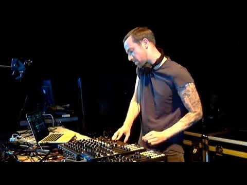 Carlo Ruetz - Live Demonstration PLAYdifferently Model1