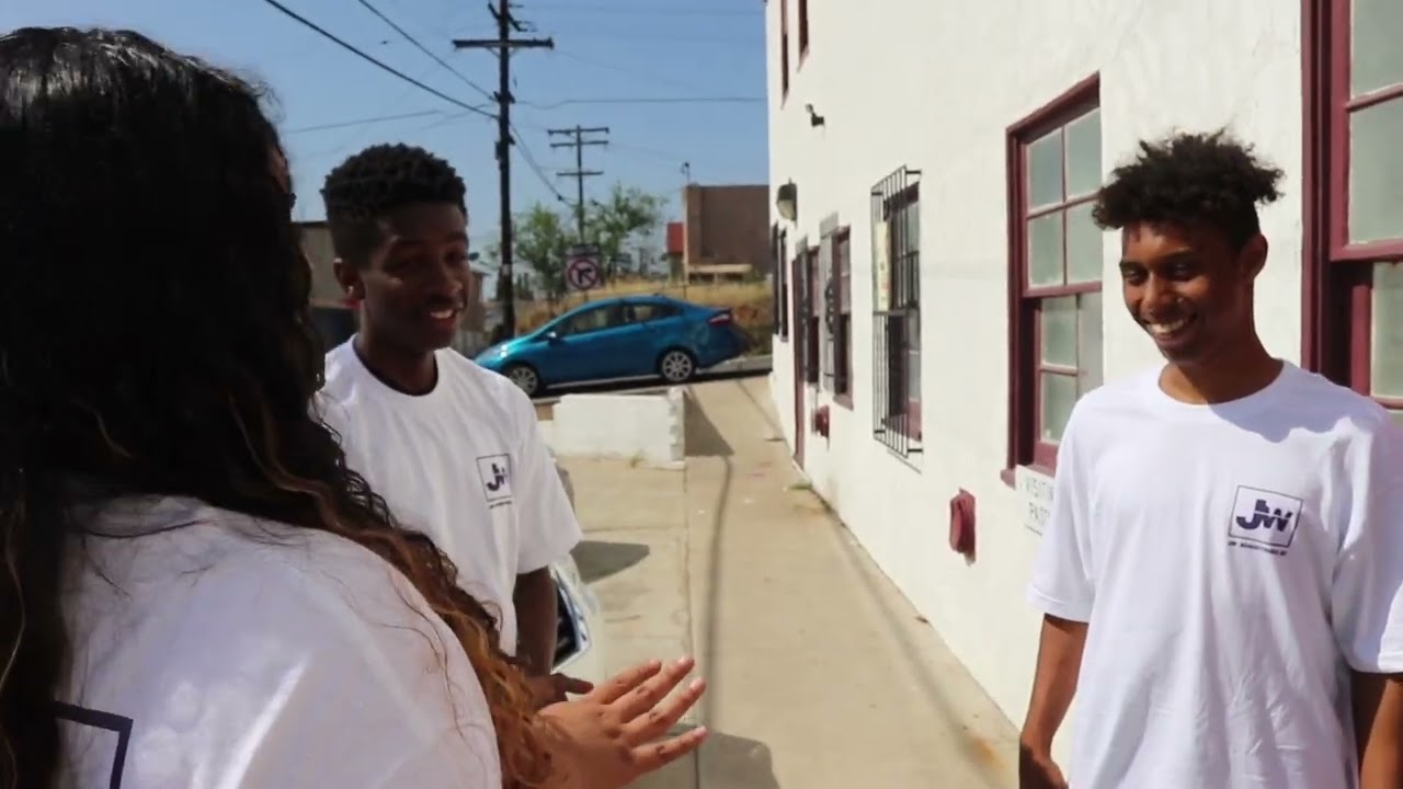 Video thumbnail