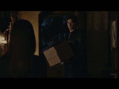 TVD 7x01 - Lily gives Damon some of Elena's belongings left at the boarding house (Deleted scene)