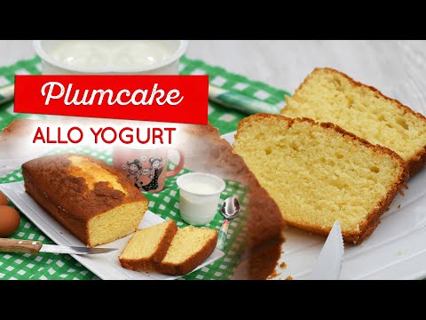 Tall and fluffy yogurt plum cake: an easy recipe for breakfast or a snack!