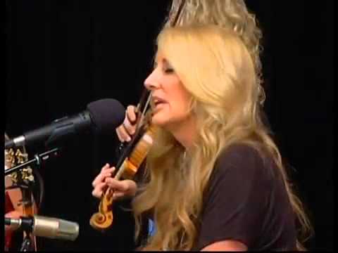 Out on the Weekend - Lee Ann Womack