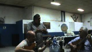 Carlos Ferreyra "Parece mentira" vals de Canaro y Manzi, con Luis Deantoni y E. Troncozo.mpg