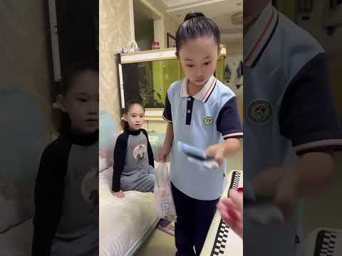 这也太贵了……#萌娃搞笑日常 #亲子互动 #搞笑