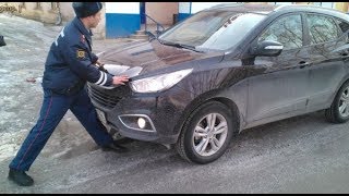 Смотреть онлайн Подборка ДТП: Людям ездят по ногам