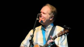 Loudon Wainwright III "Haven't Got The Blues Yet" (unreleased song) 05-12-12 FTC Fairfield CT
