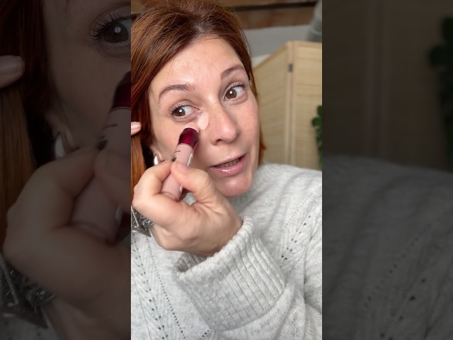 Vídeo relacionado con Maybelline New York Corrector Borrador de Ojeras, Bolsas e Imperfecciones, Tono: Rosa