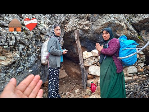 Homeless family preps hut for winter cold❄️🛖