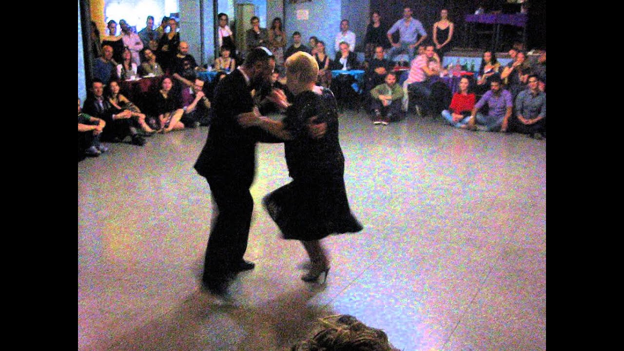 CLAUDIO GONZÁLEZ y su mamá LILI en Viva La Pepa Milonga (1/2)