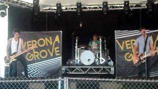 Verona Grove -  I Haven't Got Much (But I'm Getting Somewhere) LIVE at RockUSA 2011