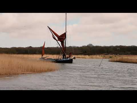 DUTCH BARGE, SNAPE, SUFFOLK