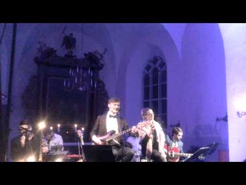 Karl-Erik Taukar & Lenna Kuurmaa - Kell kuus (Rakvere)