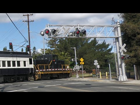 NVRR 57 Legacy Wine Tasting Train North - Lincoln Avenue Railroad Crossing (Napa CA)