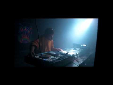 Mofy ONTMS mix drum'n'bass multison mayenne 2010.wmv