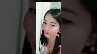 Download lagu Vania Clarissa Live Latest Dance 😘😍🥰 mp3