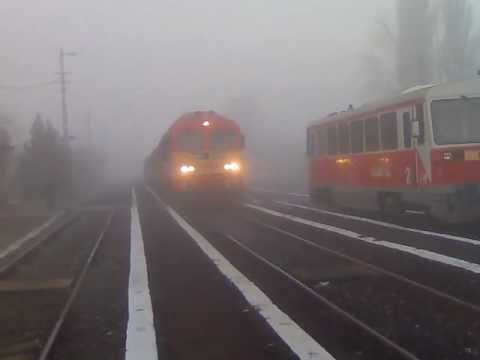 M41 2145.Érkezik Ohat-Pusztakócs állomásra  Füzesabony állomásról(2009. ‎november ‎14.)