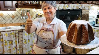 Pandoro con Gocce di  Cioccolato Fondente fatto in casa unico impasto. Ricetta facile per tutti.