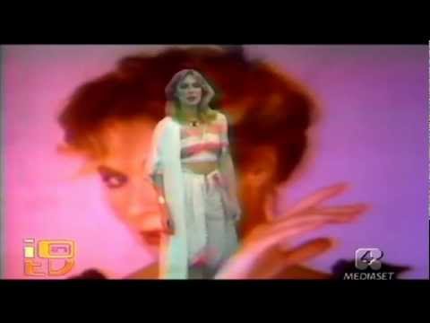 Loretta Goggi - L'aria del Sabato sera [HD]