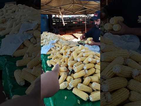 Pamonhas do Produtor na Feira da D.E.R. em Frutal-Minas Gerais