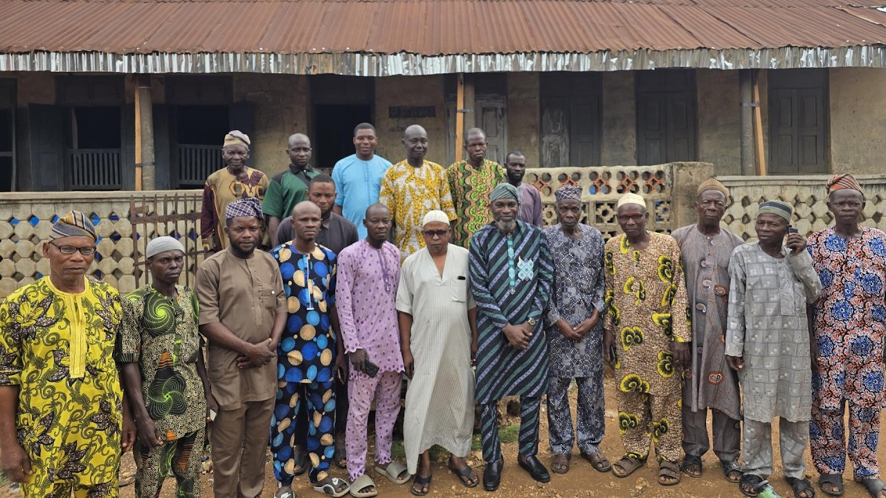 Mallam Yusuf Adepoju and Team Paid Appreciation Visit to Members of Odunaye Dynasty, Ede, Osun State