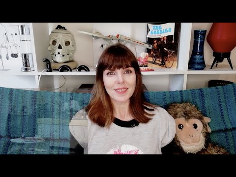 Reviewing 'The Goodies' S2.04 - 'The Lost Tribe'