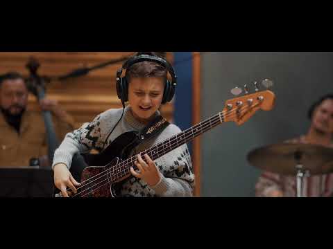 Aron’s Jam Sessions ft. Hilaris Chamber Orchestra - The Christmas Song (cover)