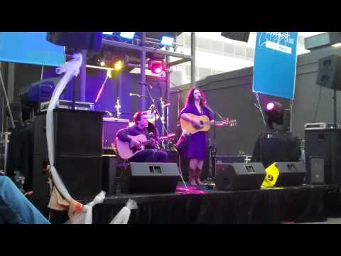 Annie Fitzgerald - Watch the World Go By Live @ The Belmont during SXSW (Original)