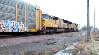 preview picture of video 'Union Pacific #4099 Leaving Salem'