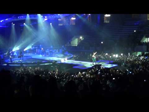 Emma ***MA CHE VITA FAI*** 15 Novembre 2014 Al Palamaggiò Di Caserta