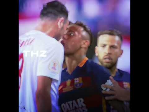 É que ela sempre fura a lupa