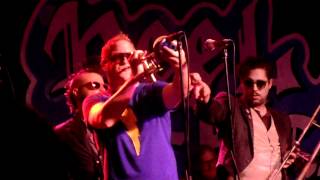 Reel Big Fish -- Don&#39;t Stop Skankin&#39; (live)