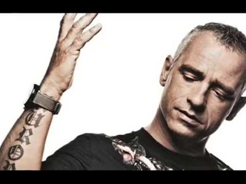 Video per il significato della canzone Io sono te di Eros Ramazzotti