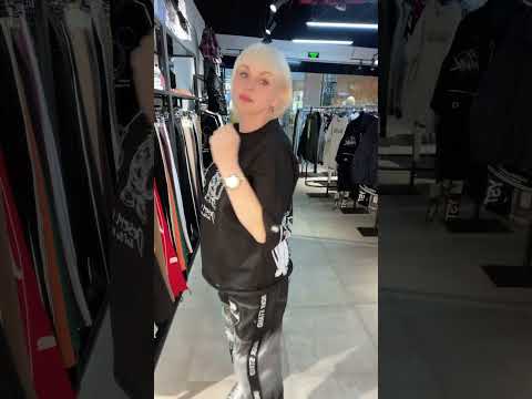 Джинсы 5200 футболка 3900 Заказ по WhatsApp 89128641440