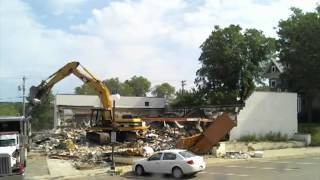 preview picture of video 'Cannon Falls Library Demolition Time-lapse - June 18, 2012'