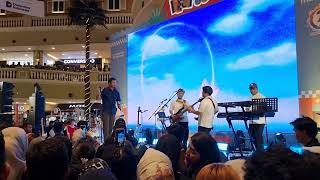 Download lagu Nadhif Bassalamah - Kota ini tak Sama Tanpamu | Live at Mandiri Livin Fest Balikpapan Super Block mp3