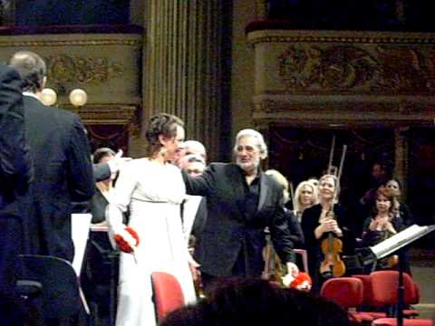 Plácido Domingo, 40th Anniversary Gala, Milano 9-Dec-2009-Curtain1.avi