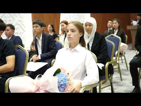 Депутаты столичного маслихата вручили образовательные гранты молодежи Астаны