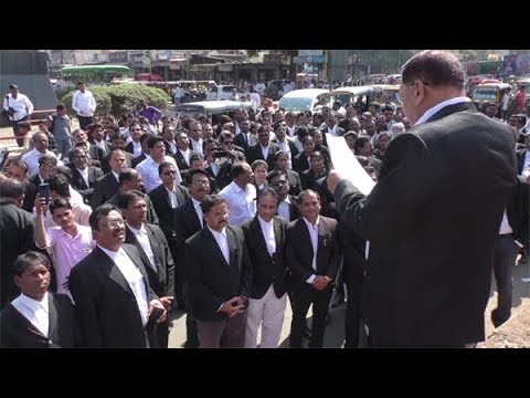 न्या. लोया मृत्यूप्रकरणी वकिलांचा मोर्चा