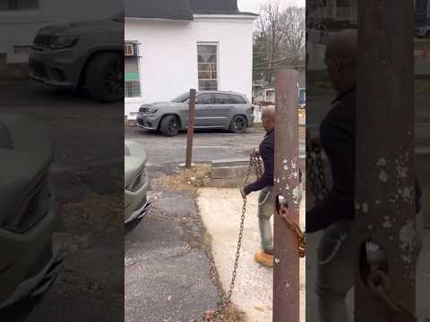 Not Lil Woody fixing the parking lot after the Lambo pulled up 😭😂🔥