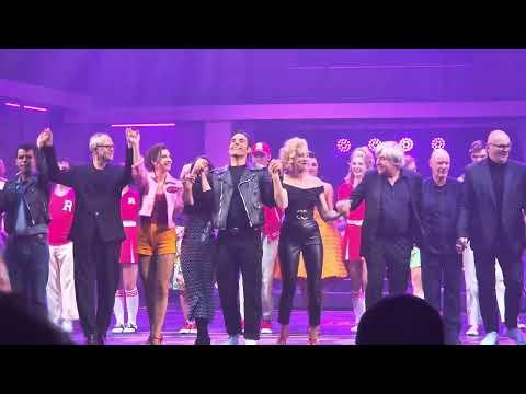 Grease Premiere A (Philipp Büttner als Danny Zuko) Dortmund 08.11.2025- Schlussapplaus