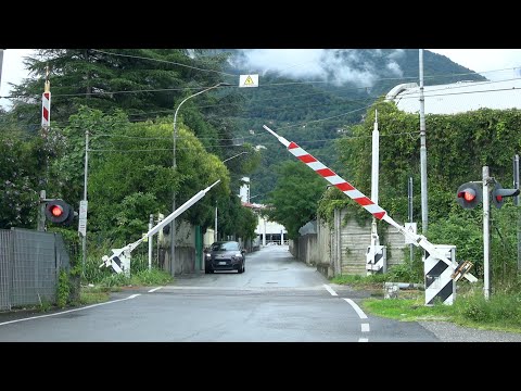 Calolziocorte (I) Passaggio a Livello // Level crossing //