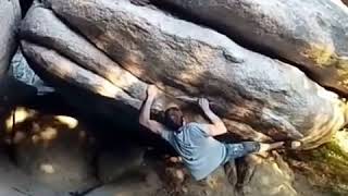 Video thumbnail of Agathe the poison, 7b+ (sit). Targasonne